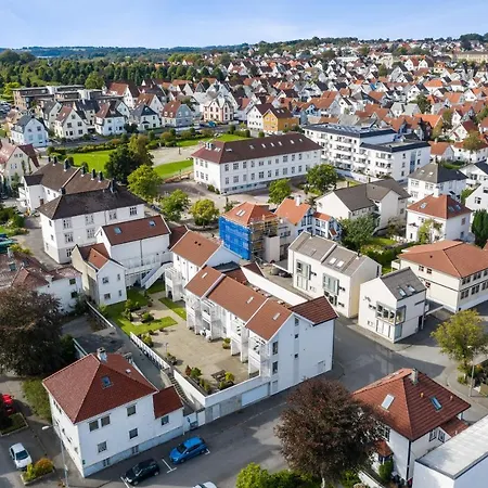 Floor スタヴァンゲル